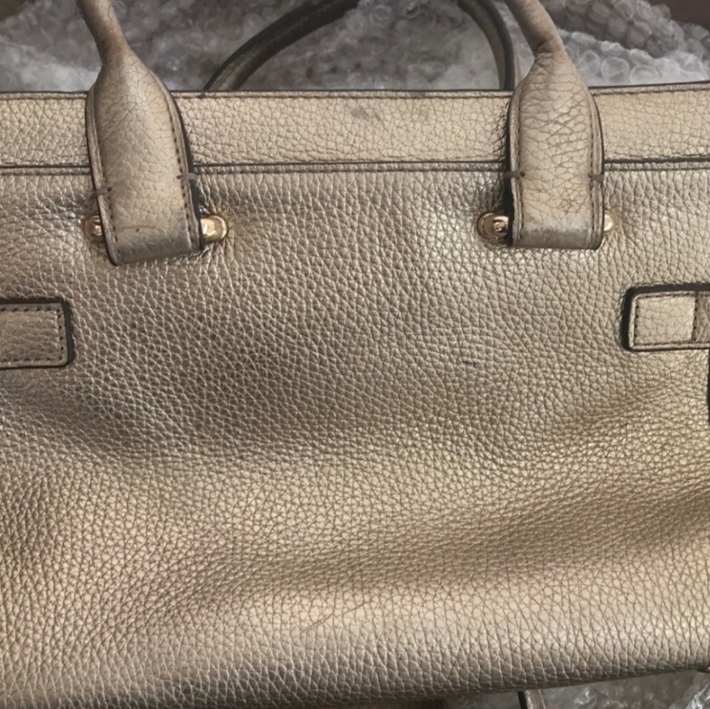 ⭐️SALE⭐️Coach Swagger - Metallic Gold - Picture 5 of 11
